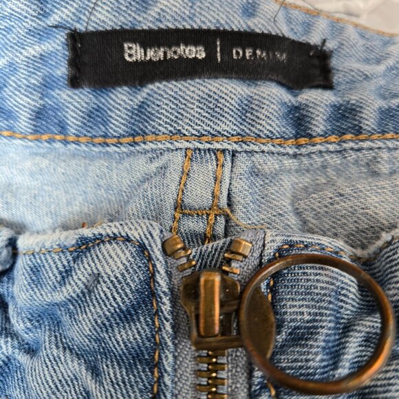 BLUENOTES Light Wash High Rise Mom Jeans 28 - Picture 5 of 5